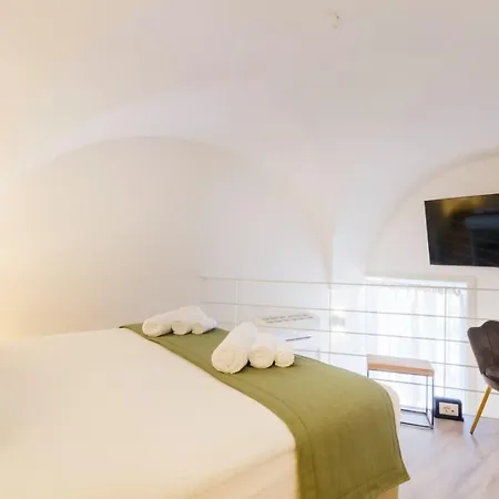 Reluxe *